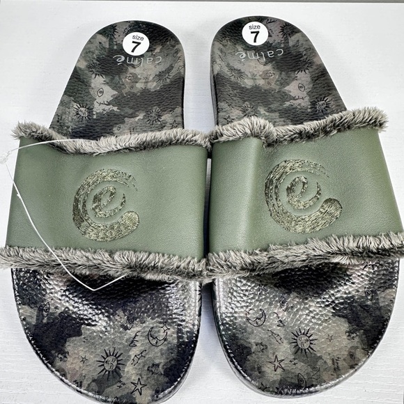 Johnny Was Calmé Space Camo Faux Fur Cozy Slides 7 - Picture 2 of 5